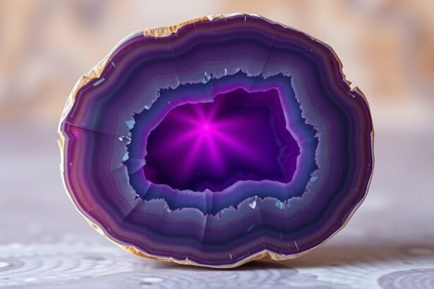 Fialový achát s energetickými účinkami a duševnou harmóniou